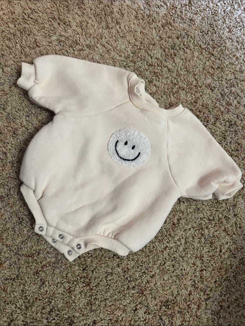 Baby Cream Smiley Pullover Romper Size 3 mos??